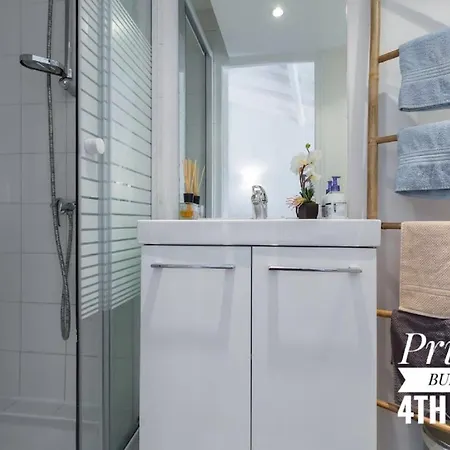 Private Building, 4 Apts, Unique At Nice- Old Town * Nizza